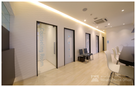 カウンセリングルーム・診療室入り口